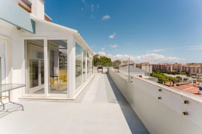 Apartamento T4 para Venda em Rio de Mouro