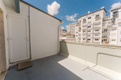 Apartamento T4 para Venda em Rio de Mouro