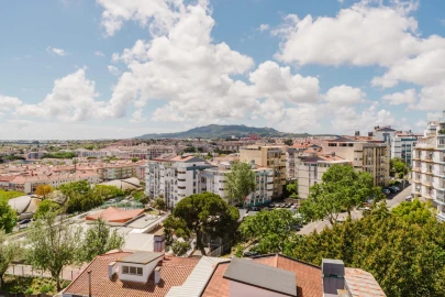 Apartamento T4 para Venda em Rio de Mouro