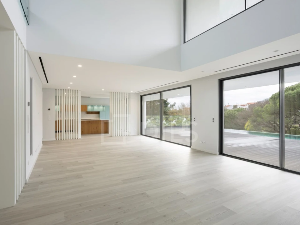 Moradia T5 para Venda em Alcabideche Foto 17