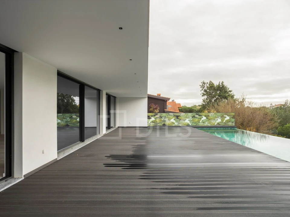 Moradia T5 para Venda em Alcabideche Foto 32