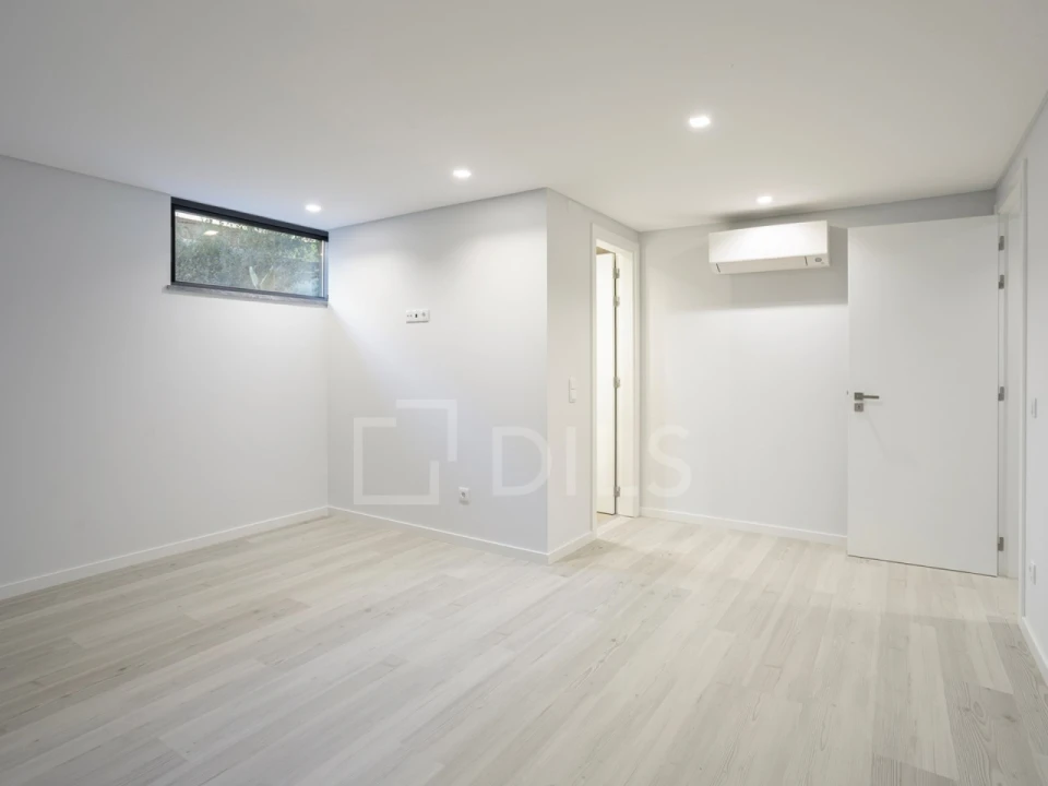 Moradia T5 para Venda em Alcabideche Foto 46