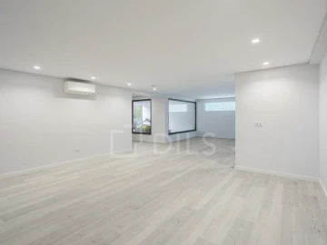 Moradia T5 para Venda em Alcabideche