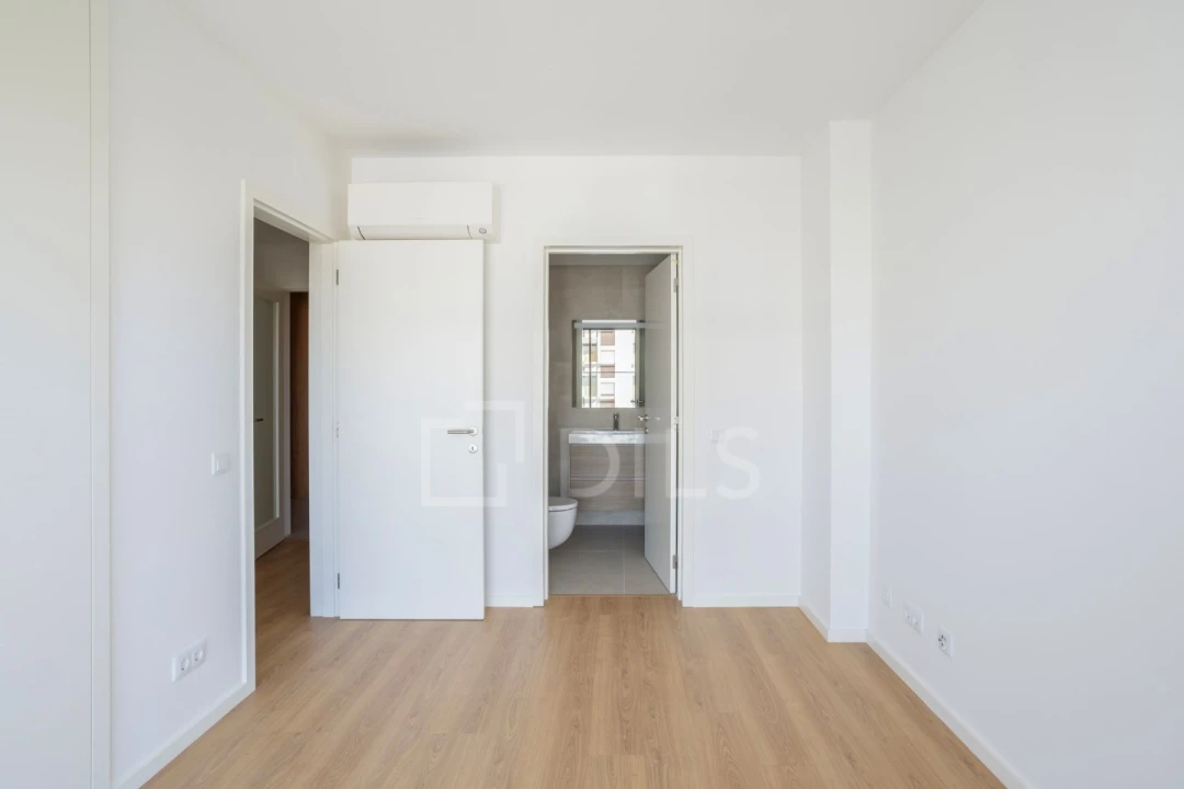 Apartamento T2 para Venda em Faro (Sé e São Pedro) Foto 18