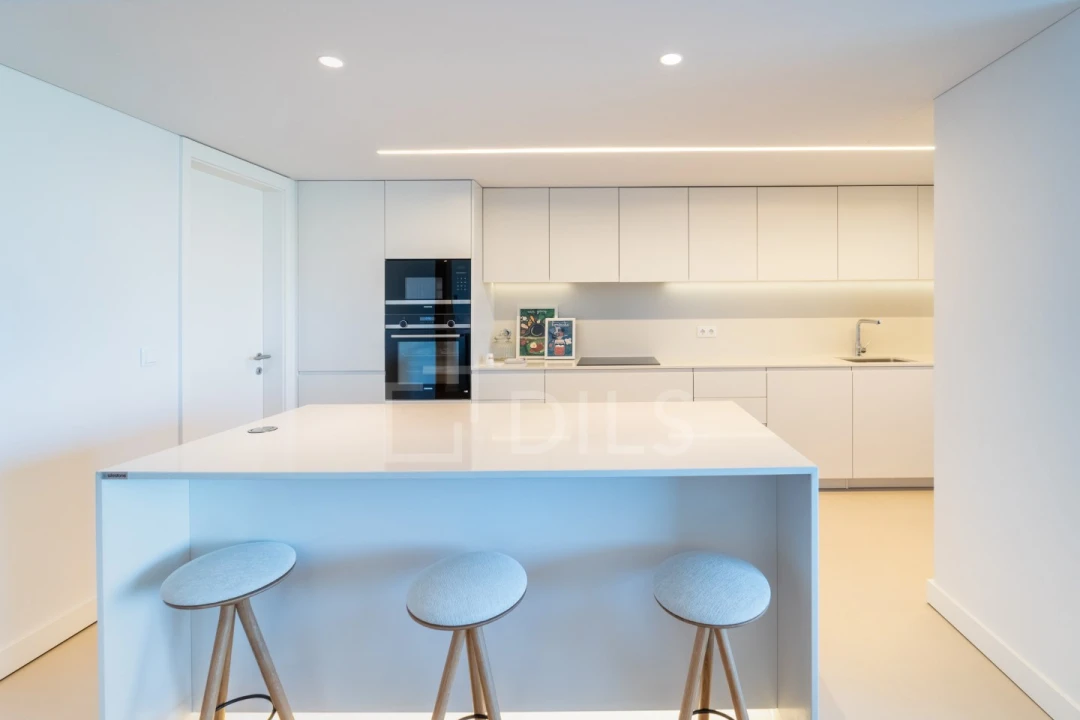 Apartamento T5 para Venda em Canidelo Foto 7