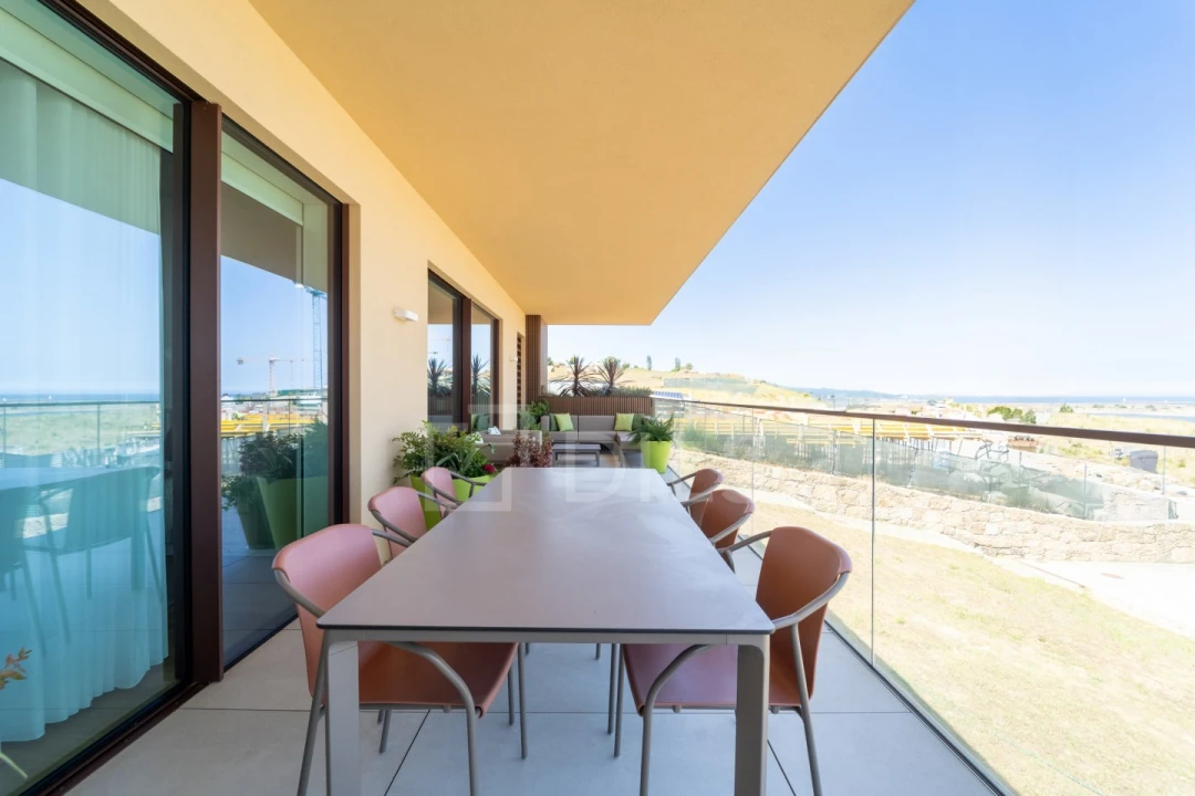 Apartamento T5 para Venda em Canidelo Foto 51