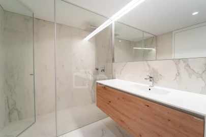 Apartamento T5 para Venda em Canidelo