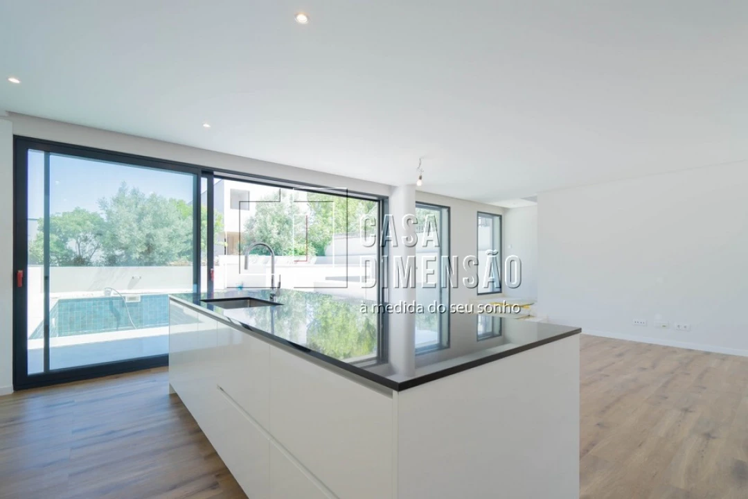 Moradia T3 para Venda em Barcarena Foto 16