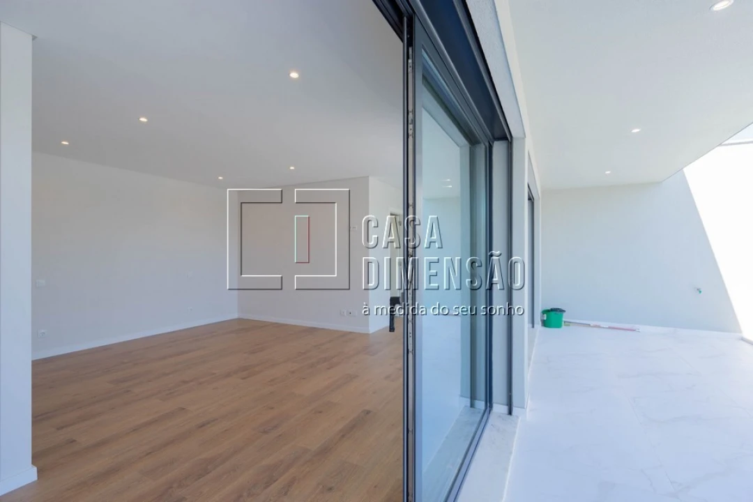 Moradia T3 para Venda em Barcarena Foto 46