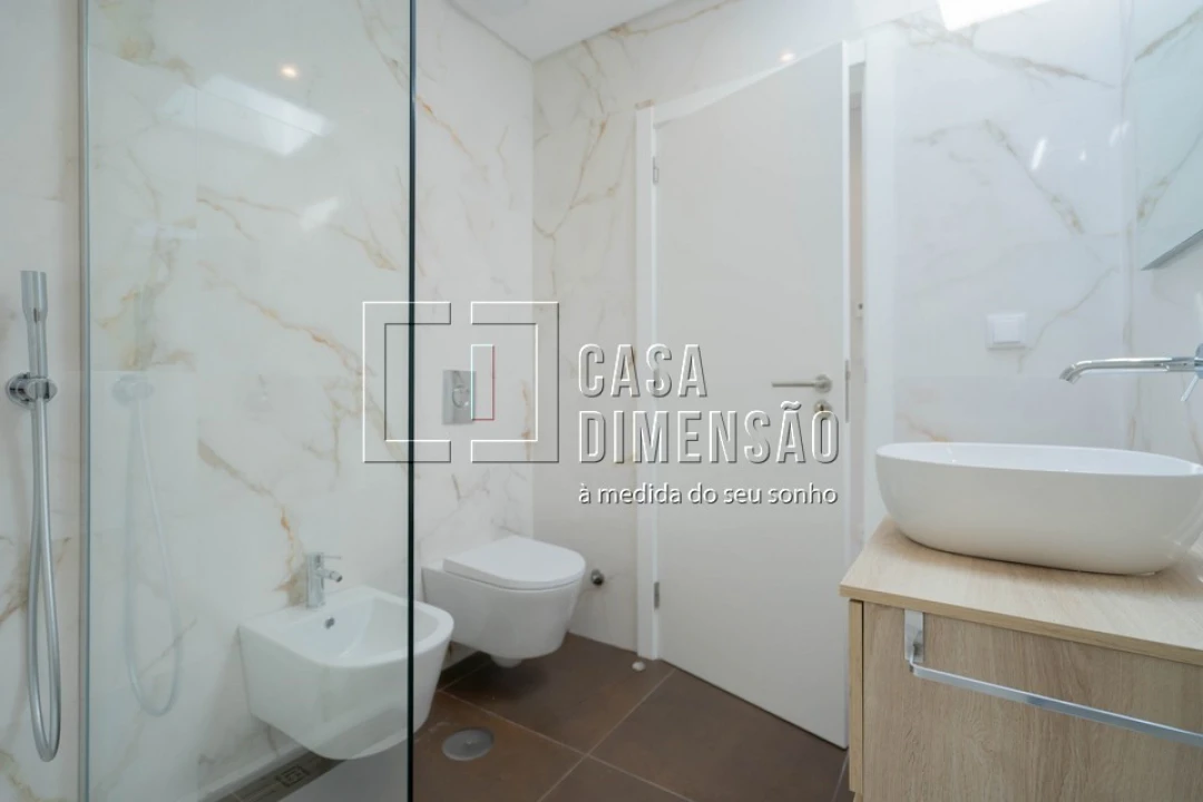 Moradia T3 para Venda em Barcarena Foto 65