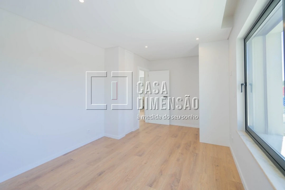 Moradia T3 para Venda em Barcarena Foto 70