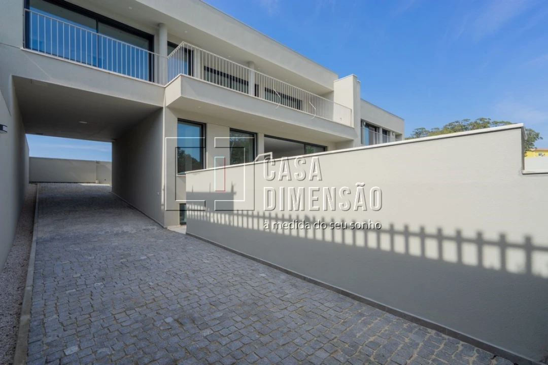 Moradia T3 para Venda em Barcarena Foto 88