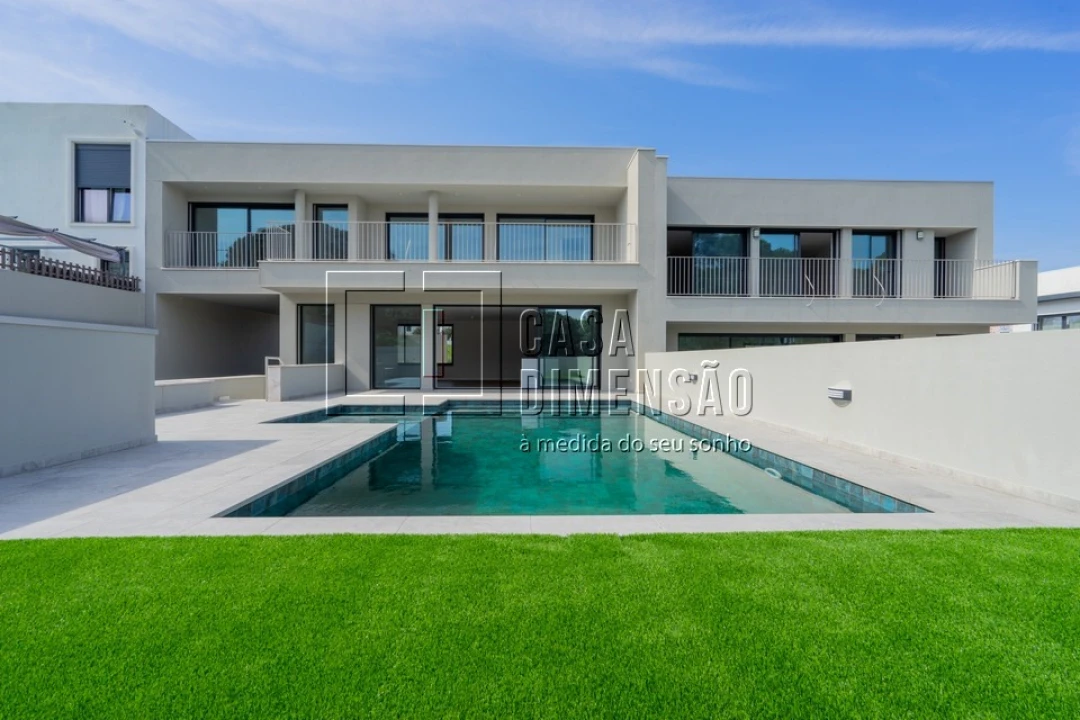 Moradia T3 para Venda em Barcarena Foto 99