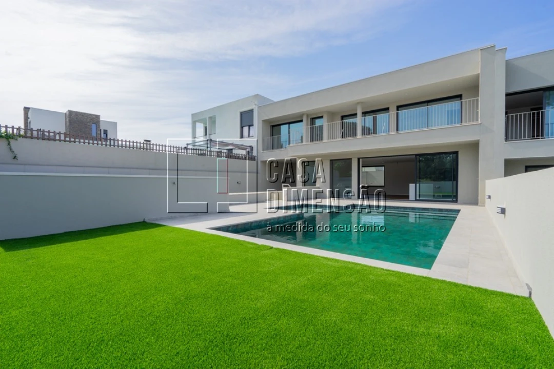 Moradia T3 para Venda em Barcarena Foto 1