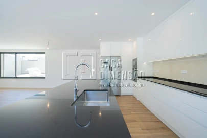 Moradia T3 para Venda em Barcarena