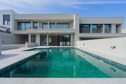 Moradia T3 para Venda em Barcarena