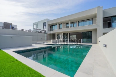 Moradia T3 para Venda em Barcarena