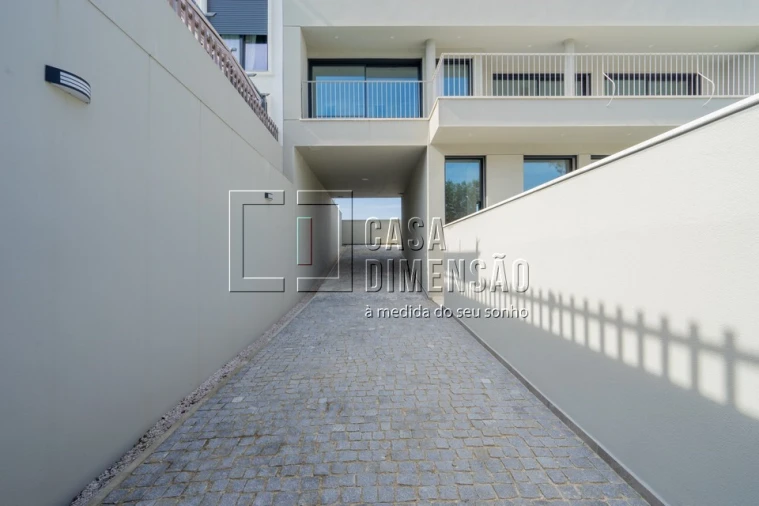 Moradia T3 para Venda em Barcarena Foto 87