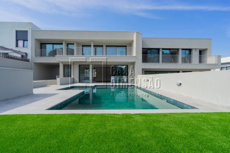 Moradia T3 para Venda em Barcarena Foto 99