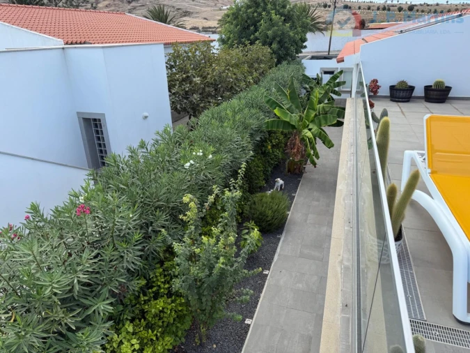 Moradia T3 para Venda em Porto Santo Foto 31