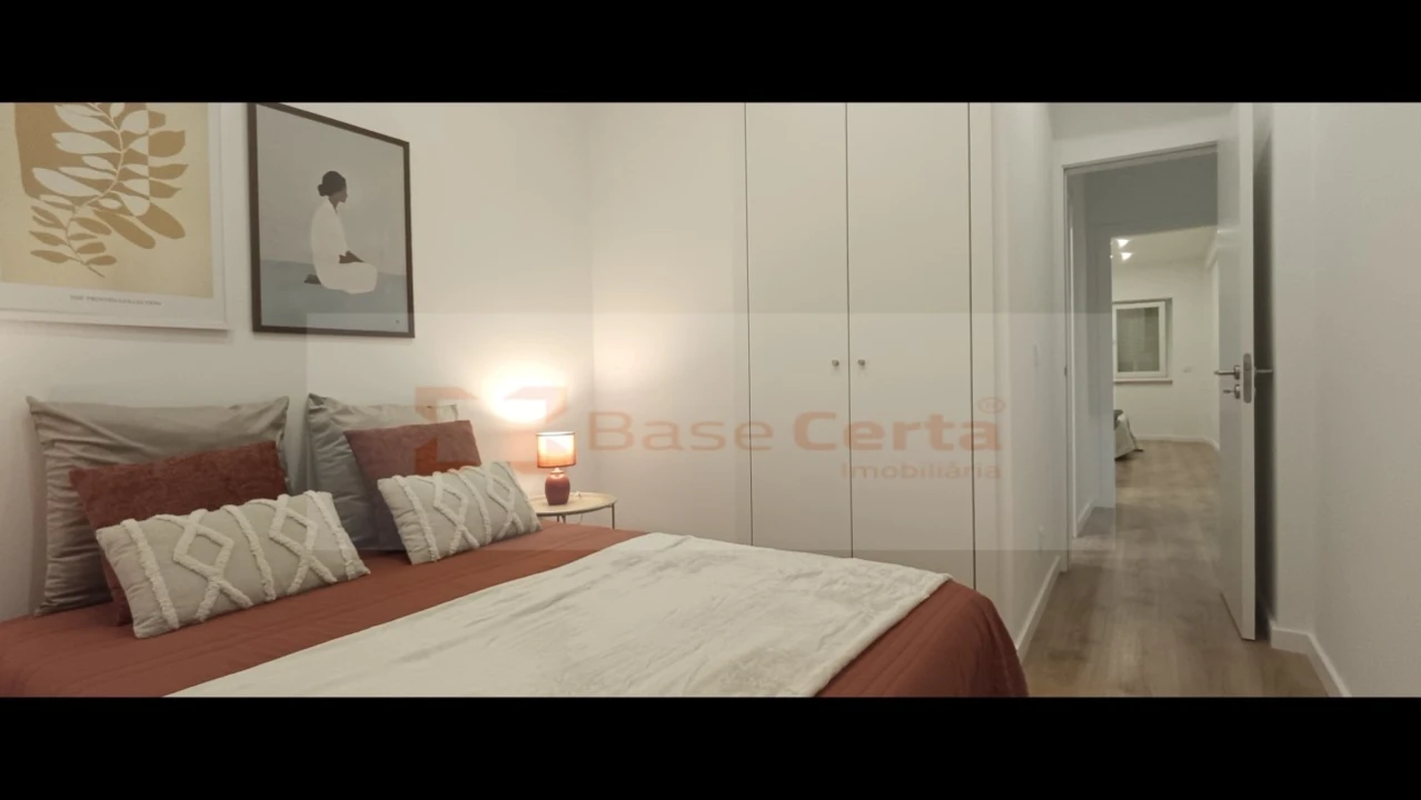 Apartamento T2 para Venda em Benfica Foto 8