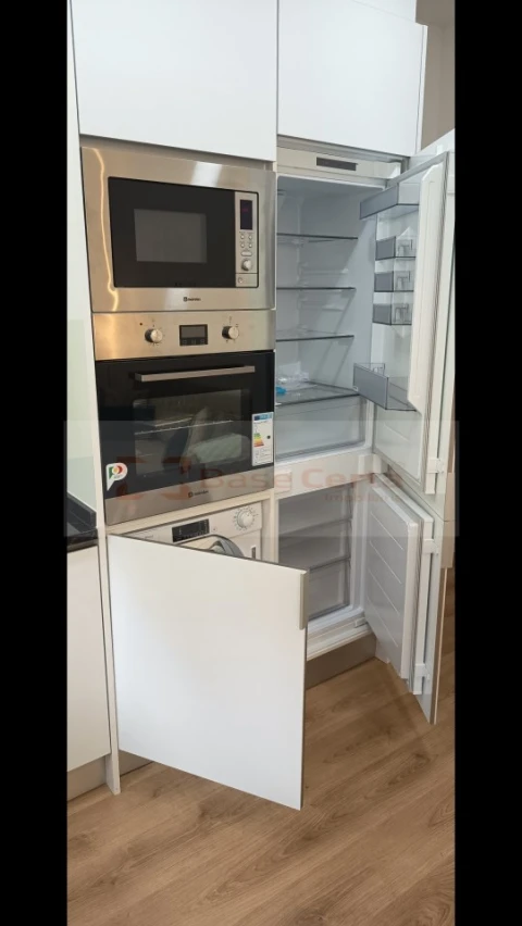 Apartamento T2 para Venda em Benfica