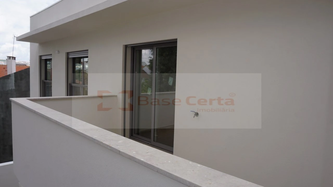 Apartamento T2 para Venda em Santa Clara Foto 5