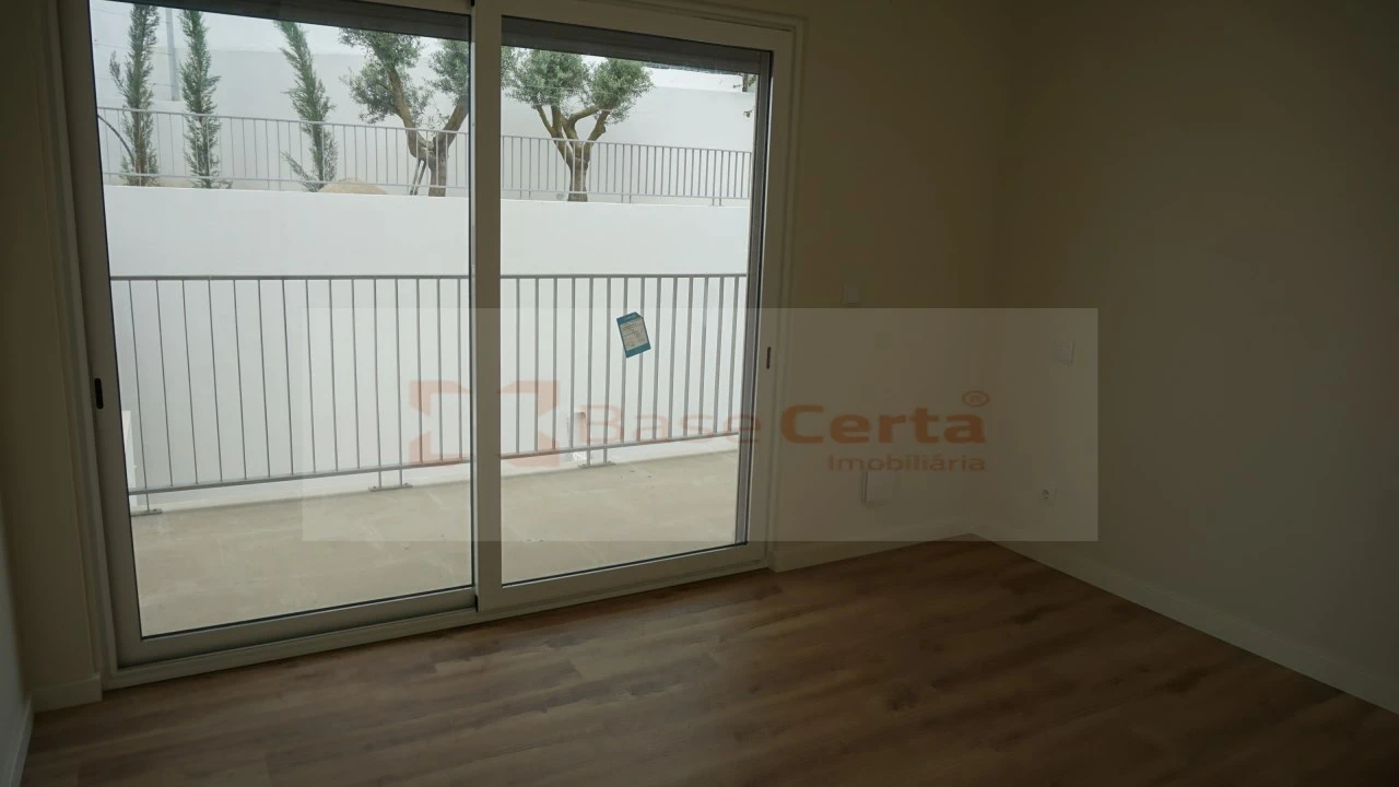 Apartamento T2 para Venda em Santa Clara Foto 11