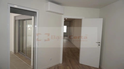 Apartamento T2 para Venda em Santa Clara