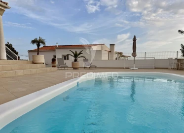 Moradia T9 para Venda em Loule (São Sebastião)