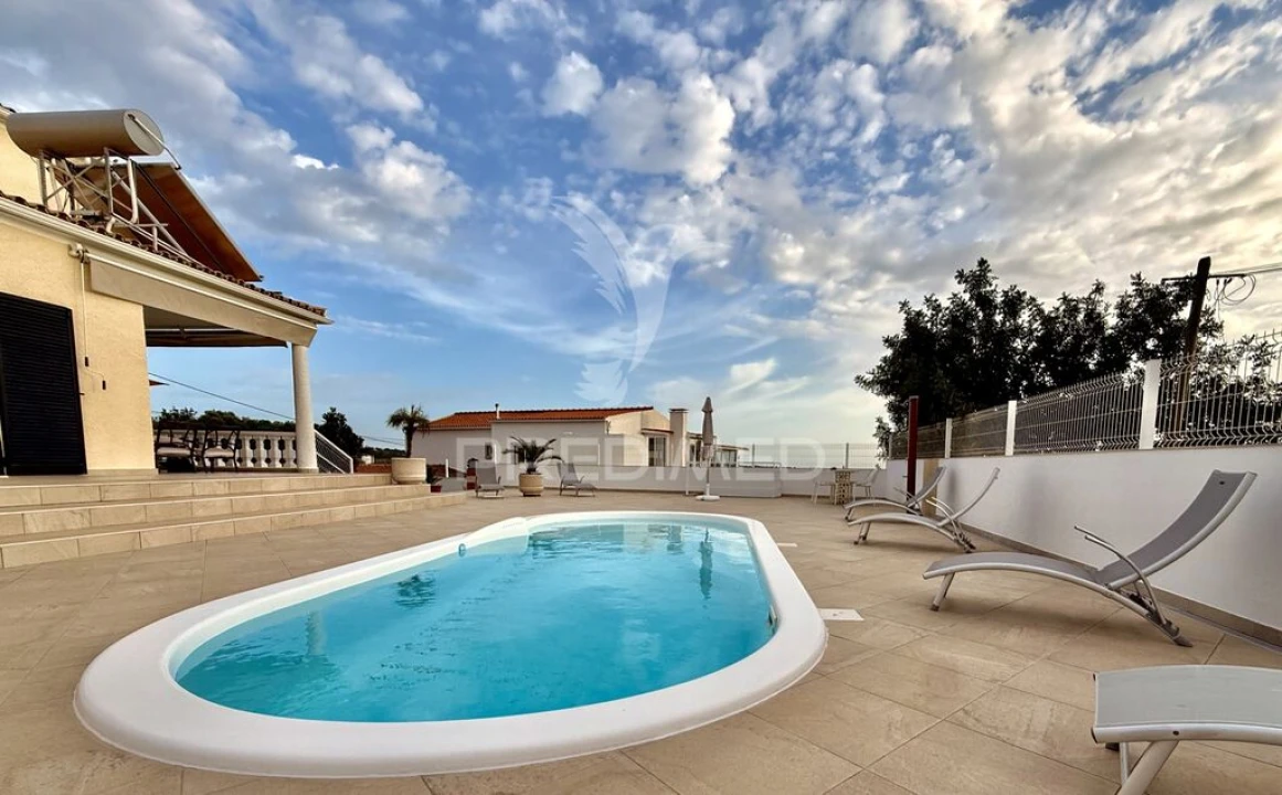 Moradia T9 para Venda em Loule (São Sebastião) Foto 8