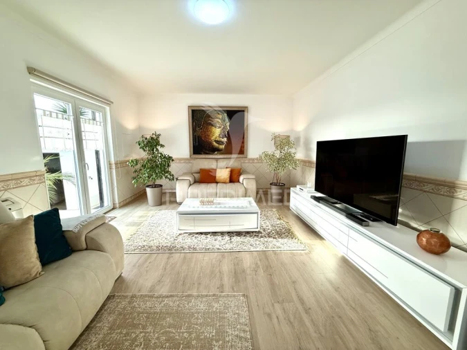 Moradia T9 para Venda em Loule (São Sebastião) Foto 20