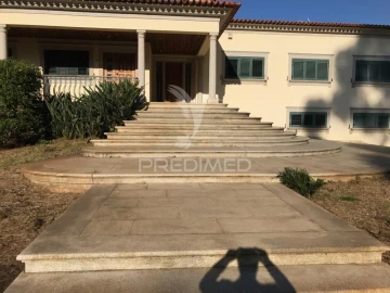 Moradia T7 para Venda em Bougado (São Martinho e Santiago)