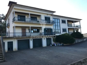 Moradia T7 para Venda em Bougado (São Martinho e Santiago)