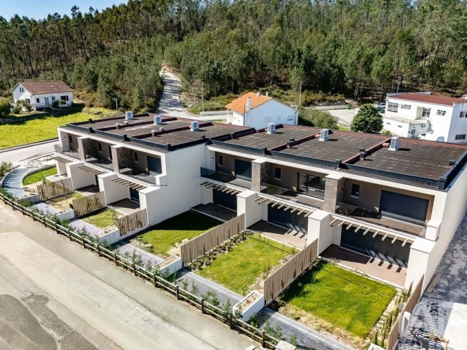 Moradia T3 para Venda em Arrabal Foto 3