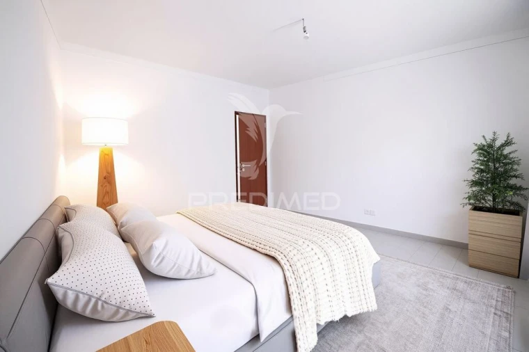 Moradia T4 para Venda em Vimieiro Foto 9