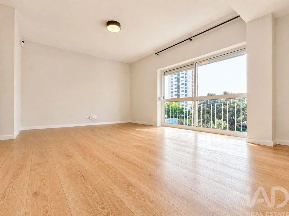 Apartamento T2 para Venda em Cascais e Estoril Foto 2