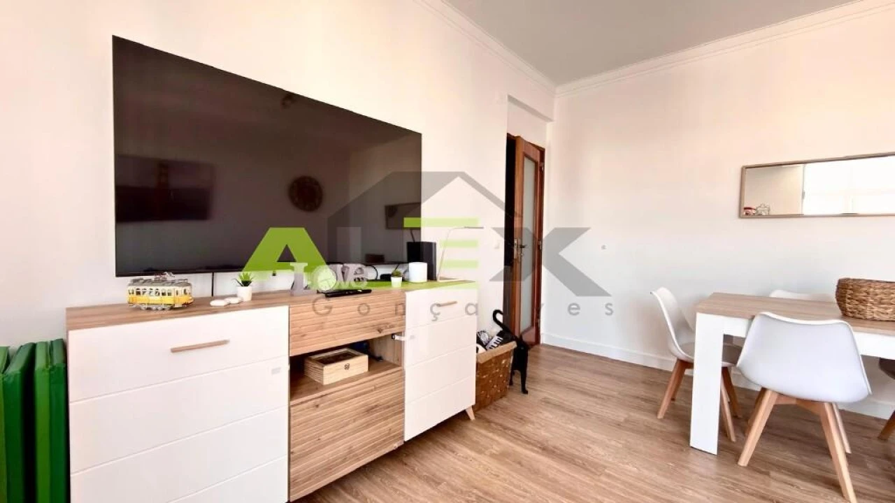 Apartamento T3 para Venda em Almada, Cova da Piedade, Pragal e Cacilhas Foto 3