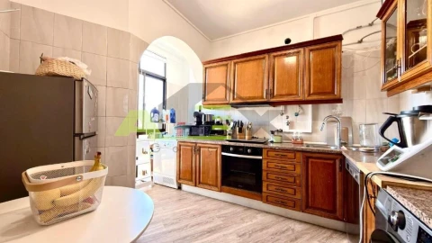 Apartamento T3 para Venda em Almada, Cova da Piedade, Pragal e Cacilhas