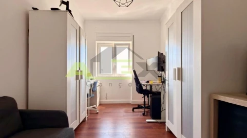 Apartamento T3 para Venda em Almada, Cova da Piedade, Pragal e Cacilhas