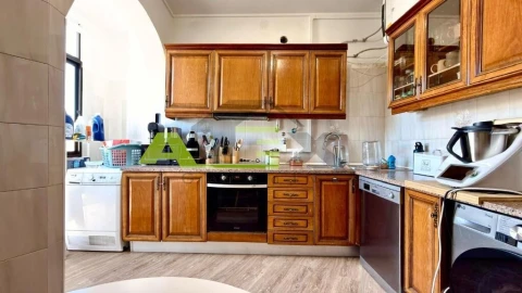 Apartamento T3 para Venda em Almada, Cova da Piedade, Pragal e Cacilhas