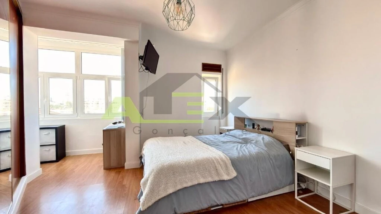 Apartamento T3 para Venda em Almada, Cova da Piedade, Pragal e Cacilhas Foto 15
