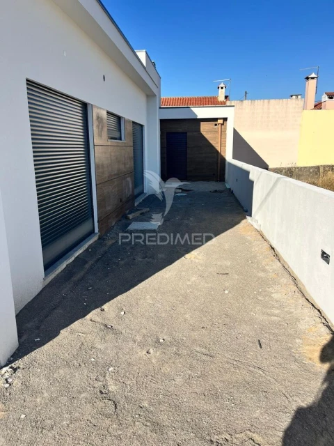 Moradia T3 para Venda em Fernao Ferro