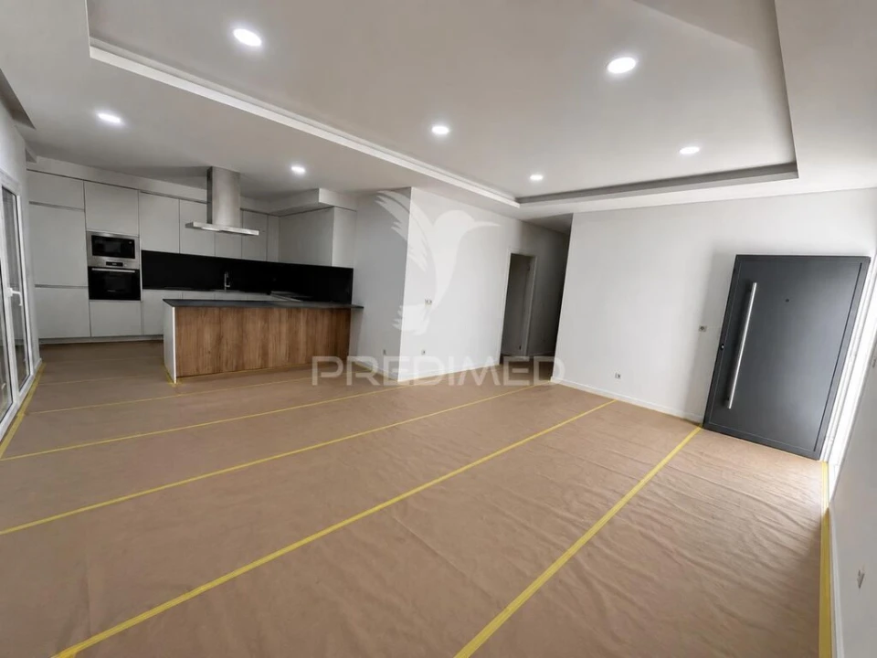 Moradia T3 para Venda em Fernao Ferro Foto 9