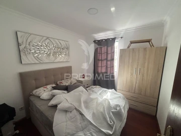 Moradia T3 para Venda em Santa Luzia