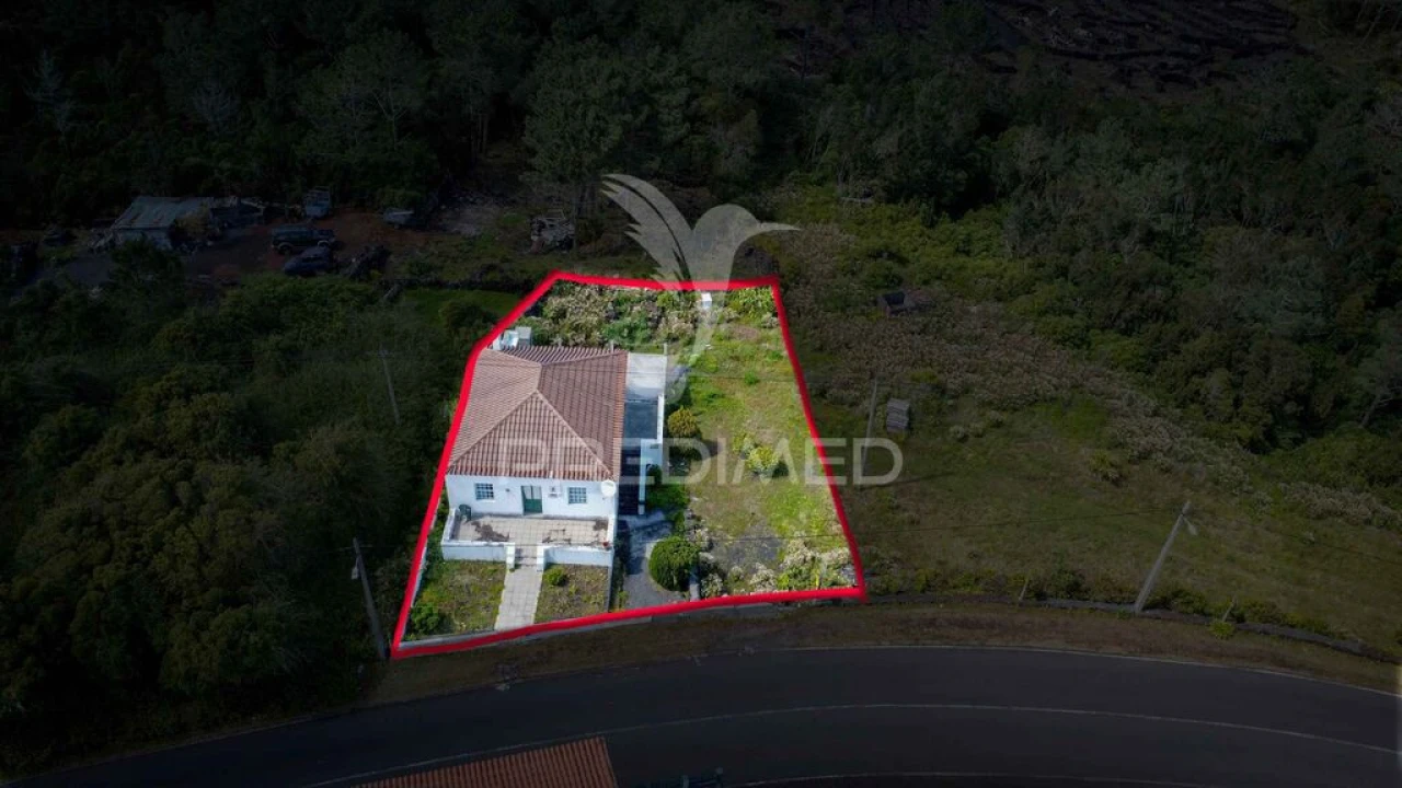 Moradia T3 para Venda em Santa Luzia Foto 3