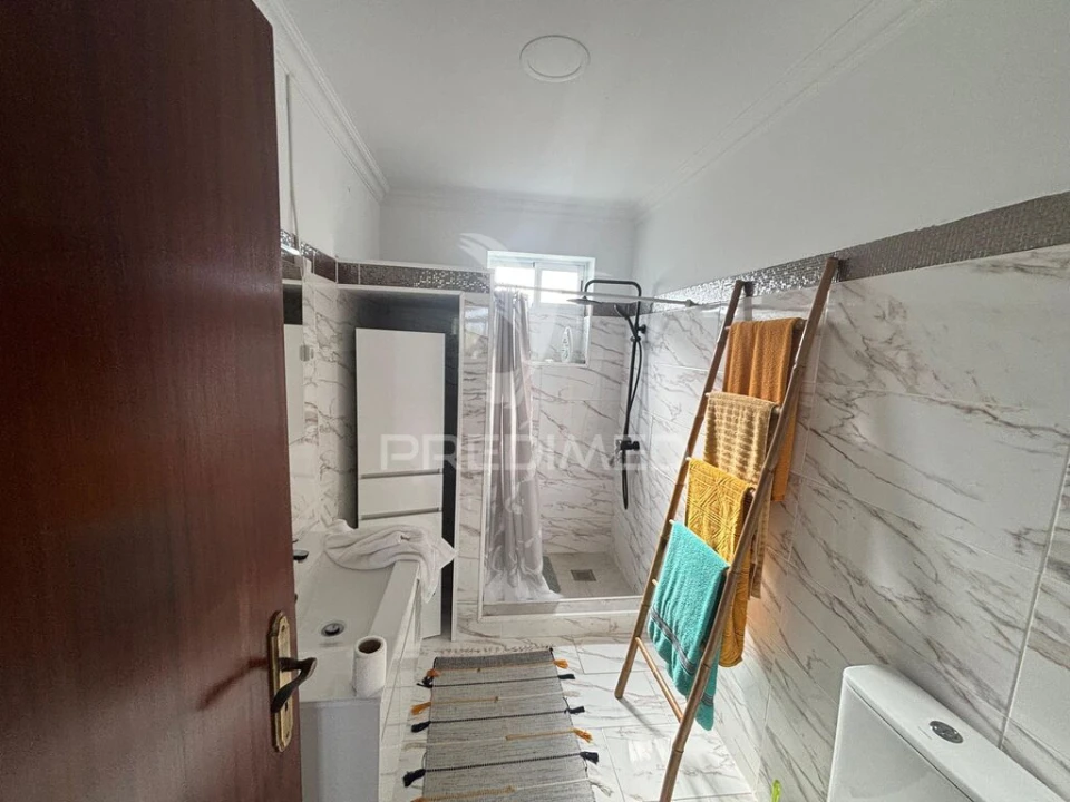 Moradia T3 para Venda em Santa Luzia Foto 2