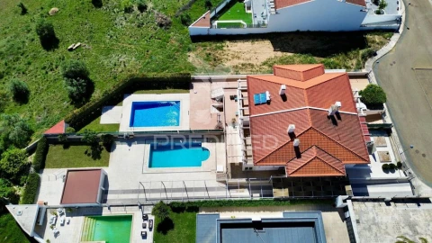 Moradia T4 para Venda em Assunção, Ajuda, Salvador e Santo Ildefonso