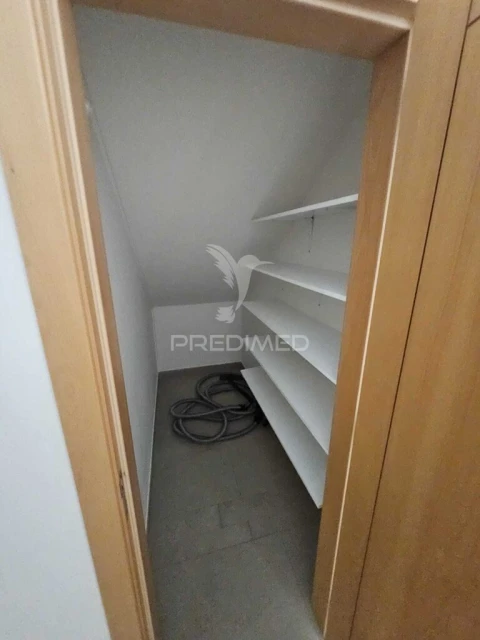 Moradia T4 para Venda em Assunção, Ajuda, Salvador e Santo Ildefonso