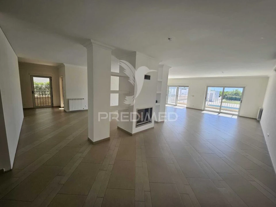 Moradia T4 para Venda em Assunção, Ajuda, Salvador e Santo Ildefonso Foto 12